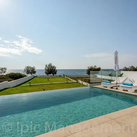 Seafront Pelagia Superb New Listing فيلة *