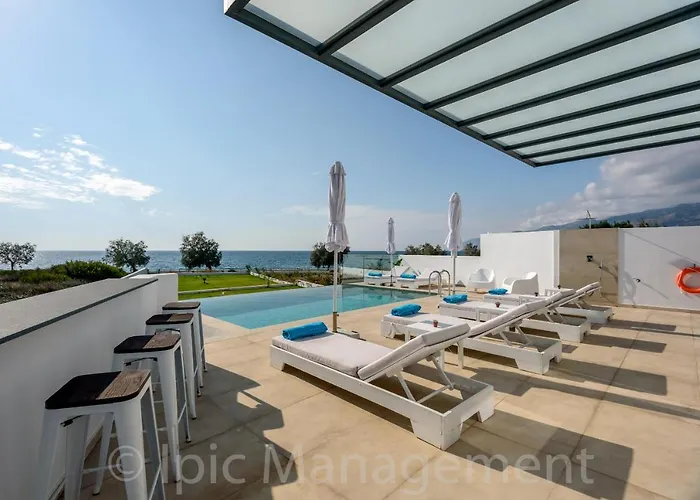 Villa Pelagia A Superb Southern Stay Villa La Canea